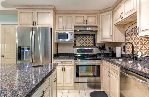 South Padre Island House | Casa Campeche-Sleeps 8/Pool/4 min walk to Beach