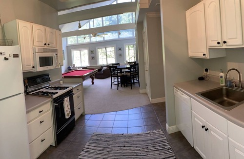 Covington House | Casa Verde ~ Peaceful Country Setting, 1 mile from downtown Covington
