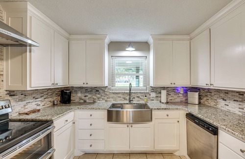 Gun Barrel City House | Cedar Creek Lake 'Amarianna Cove' Paradise!