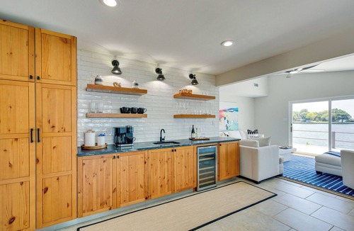 Leisure Land House | Cedar Creek Lake Views: Gorgeous Mabank House!