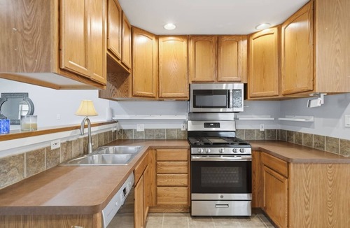 Brentwood House | Central Austin Family Retreat with Southern Charm Near Downtown ❤️