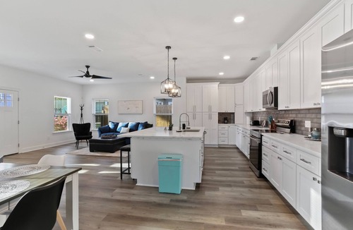 Mid City South House | Central Baton Rouge Home near LSU, Downtown & Medical Centers