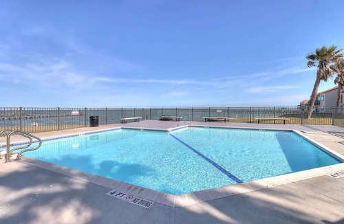Harbor Oaks Apartment | ChaMingo 905, Bayfront, two bedroom, two bath condo with unobstructed views of Aransas Bay!