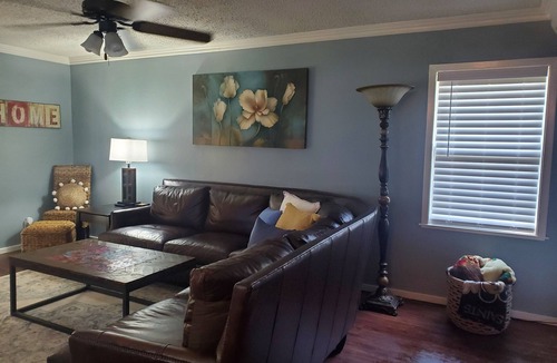 Greenwood House | Charming 2-bedroom house with plenty of room for family and friends.