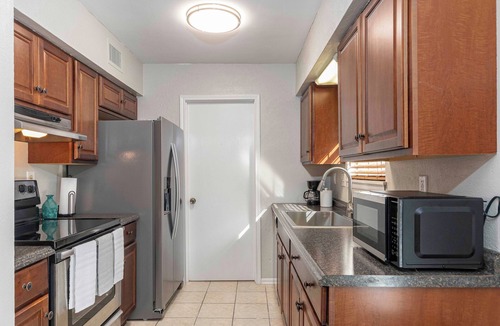 Lafayette House | Charming 2-bedroom, queen-bed, townhome in the center of Lafayette with AC, WiFi