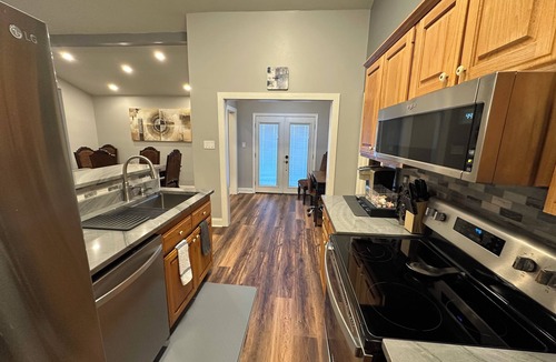 South Baton Rouge Condo | Charming 2-bedroom condo with WiFi, AC in welcoming Baton Rouge