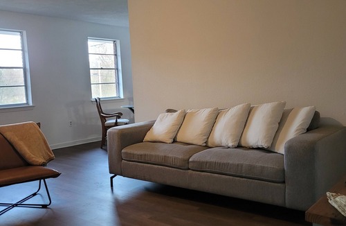 Centreville House | Charming 2-bedroom townhome in wonderful Centreville with WIFI