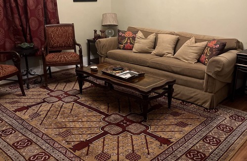 McDonough Apartment | Charming 2-bedroom apartment with wifi. Three blocks to ferry.