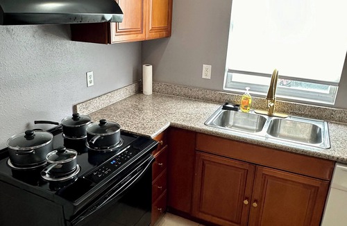 Milneburg House | Charming 2 bedroom house in New Orleans with WiFi, AC, & patio area for smokers