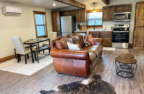 Llano Cabin | Charming 2BR Bunkhouse in the heart of the Texas Hill Country!