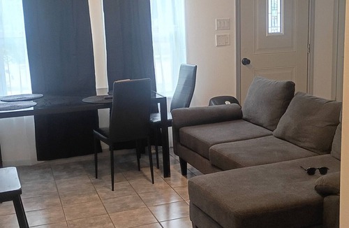 South Dallas - Fair Park House | Charming 3 bedroom 2 bath Stay Near FairPark Dallas
