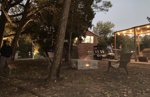 Cape Royale House | Charming 3-bedroom house in soothing Coldspring with outdoor kitchen and firepit