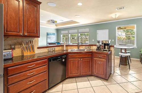 Round Rock House | Charming 3-bedroom house in Round Rock with nice neighborhood