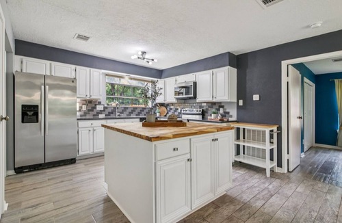 Kingwood House | Charming 3-bedroom house with WiFi, AC in fabulous Houston