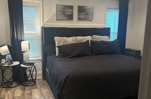 LaPlace House | Charming 3-bedroom house in LaPlace with AC, WiFi