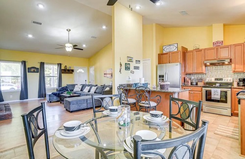Zwolle House | Charming 3-bedroom house with WiFi and AC off of Hwy 1215
