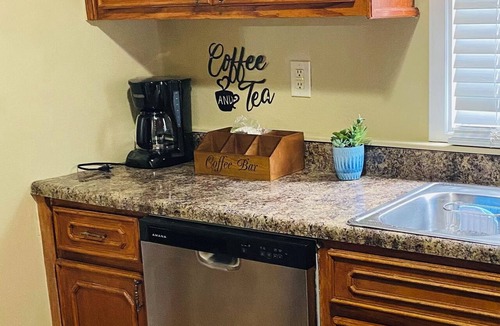 Broadmoor House | Charming 3-Bedroom 2 Bathroom House In Uptown New Orleans