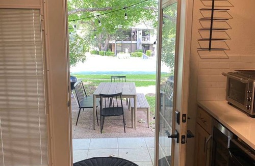 Lakeway Condo | Charming 3bed 3 bath Lakeway Retreat with Patio and Resort-Style amenities