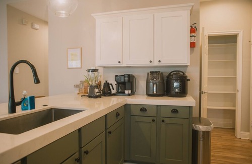 McKinney House | Charming 3BR Family Retreat in McKinney Pets OK