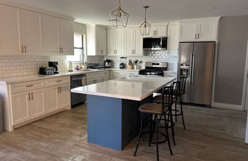 Westbury House | Charming 4-bedroom 2.5 Bath one level house with garage 7 miles from NRG stadium