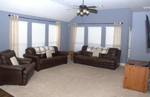 Little Elm House | Charming 4-bedroom house with Greenbelt views in Oak Point