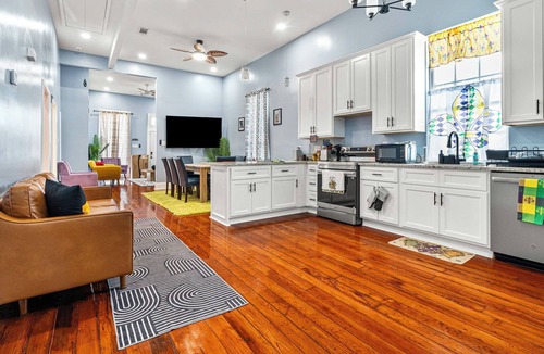 Central City Cottage | Charming 4-bedroom cottage in a prime location in New Orleans with AC