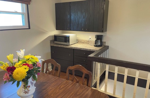 Saint Rose House | Charming 4BR home with many extras in a quiet neighborhood 30 min from downtown.