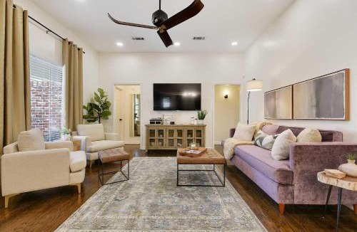 Highlands - Perkins House | Charming Baton Rouge Retreat ~ 3 Mi to LSU!