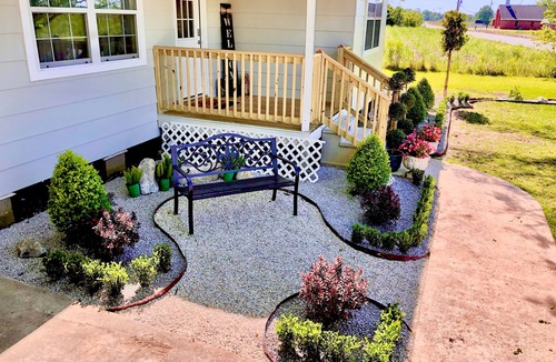 Raceland House | Charming bayou-side cottage perfect for a Cajun Country retreat