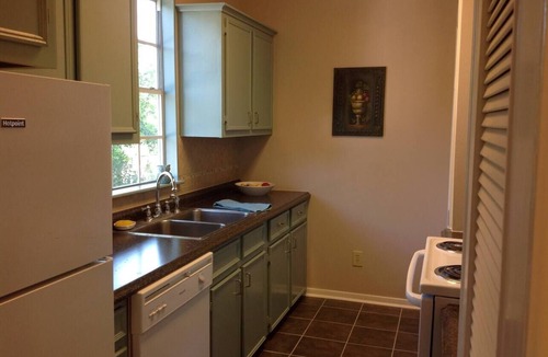 Cypress House | Charming Cypress Guesthouse