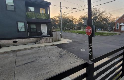 Faubourg Lafayette House | Charming Home near Superdome and French Qtr - less than 10 min
