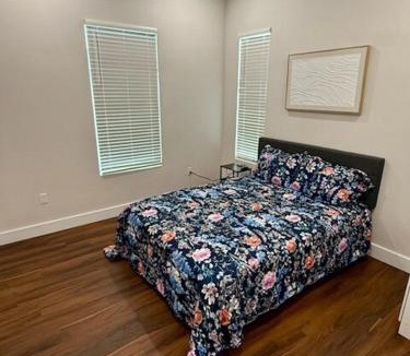 Faubourg Lafayette House | Charming Home near Superdome and French Qtr - less than 10 min