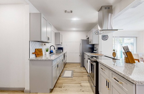 Shearer Hills - Ridgeview House | Charming home with grill & outdoor hangout - close to River Walk