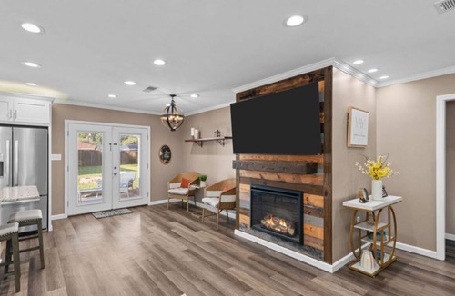 Broadmoor House | Charming Retreat in Shreveport