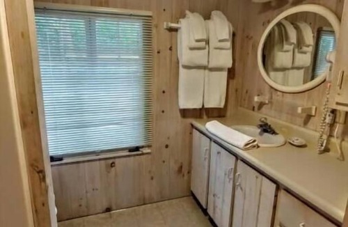 Vergennes Resort | Charming rustic two bedroom cottage steps away from Lake Champlain!
