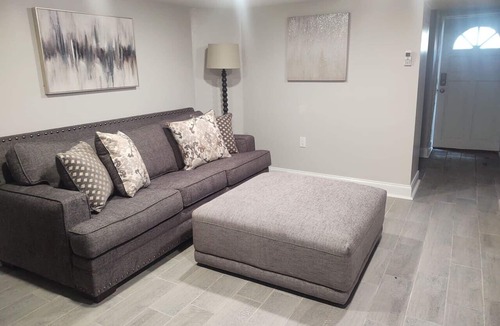 Holy Cross District Apartment | Charming St. Claude Ave 2 Bedroom