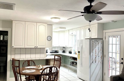 Dickinson Apartment | Charming studio with AC , WiFi, and 325 ft fishing pier with fishing lights.