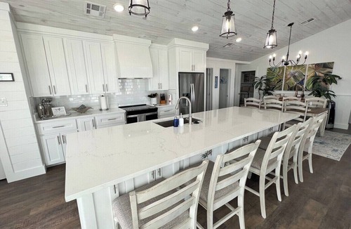 Grand Isle House | Chasin Tail - Beachfront - Island Realty
