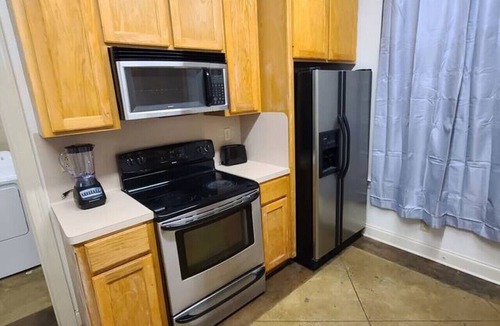 Pine Grove Apartment | Chateau 7, spacious townhouse in Tickfaw, LA