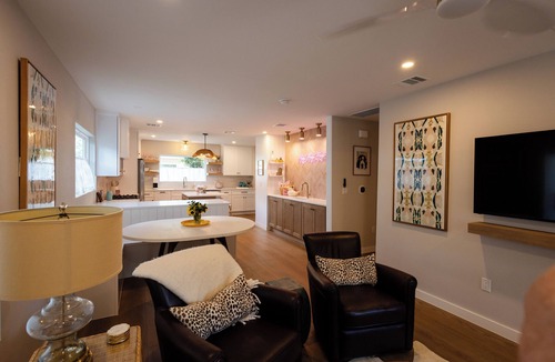 Bouldin House | Chic 3-Bedroom Home in the Heart of Austin – Designer Touches, Modern Comforts