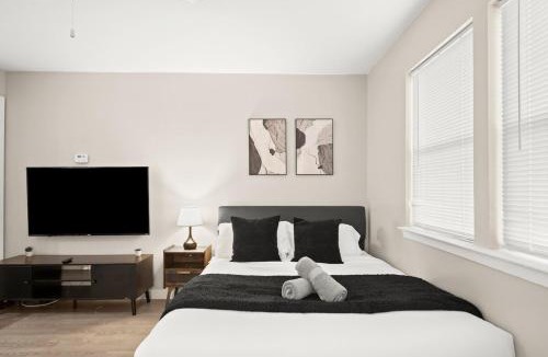 Allandale Apartment | Chic and Cozy Loft near Q2 Stadium & North ATX