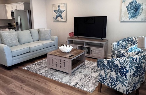 Gulfport House | Chic Beach Getaway, Near Casinos/Airport/Coliseum
