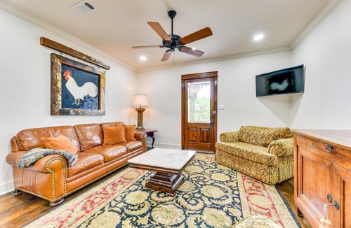 New Roads Apartment | Chic Louisiana Retreat - Balcony & River Views!