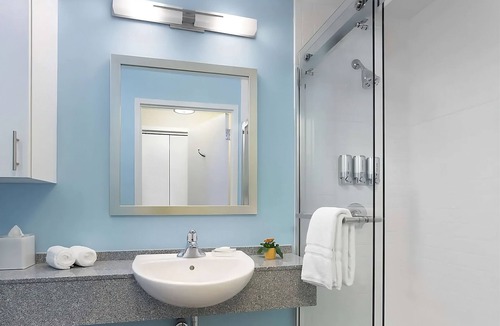 Central Business District Resort | City Break! Spacious Rooms w/Perfect Central Locale near Canal Street