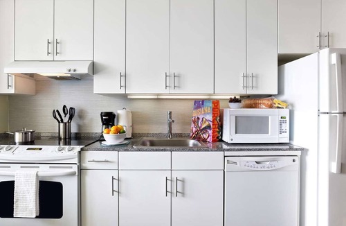 Central Business District Hotel | City Break! Spacious Rooms w/Perfect Central Locale near Canal Street