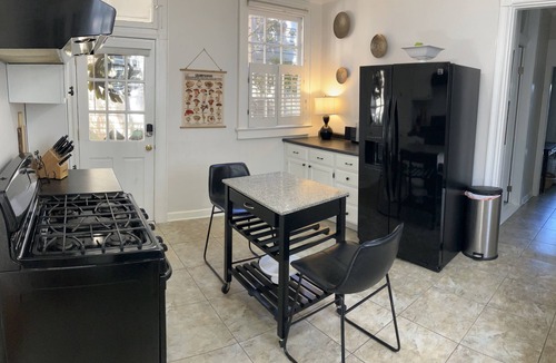 Carrollton House | Classic 2bd/1ba Carrollton Cottage near Streetcar line & River