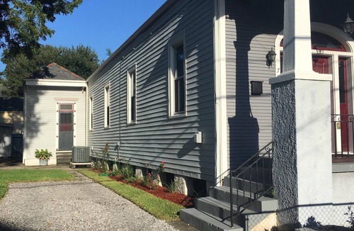 Uptown Historic District House | Classic Uptown NOLA Cottage - EXCELLENT LOCATION!