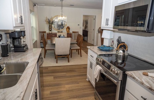 Wills Point Cabin | Classy Country Guest House close to Canton First Monday