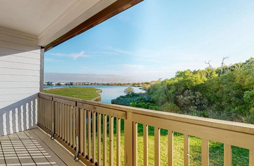 El Lago House | Clear Lake Shores