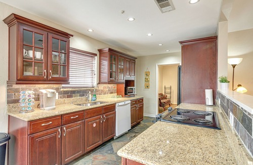 North Dallas House | Close to Downtown Family & Pets!